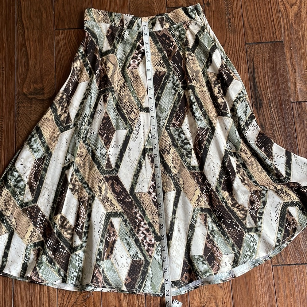 MIDI Skirt - Picture 5 of 6